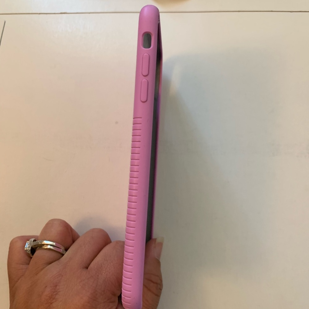 XS Max Case - Picture 4 of 4